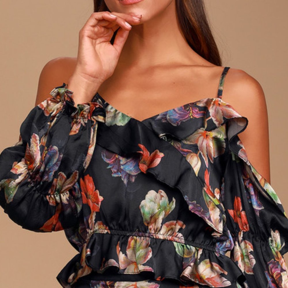 NWT Lulu's Alayah Black Floral Print Satin Ruffled Off-the-Shoulder Top, Size L